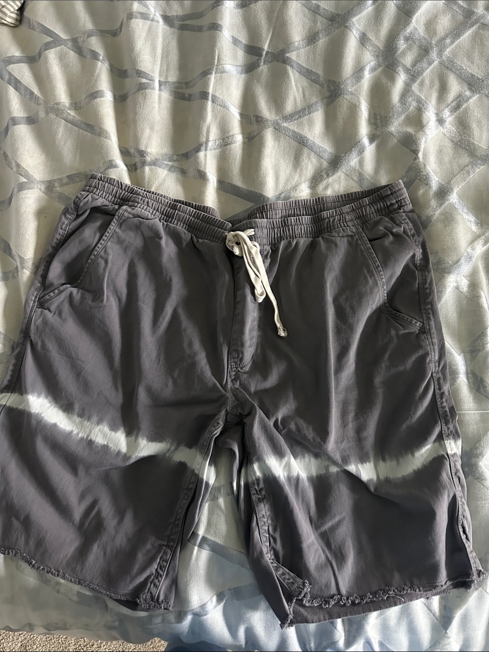 Arizona Jean Company Gray Tie-Dye Swim Trunks with White Drawstring